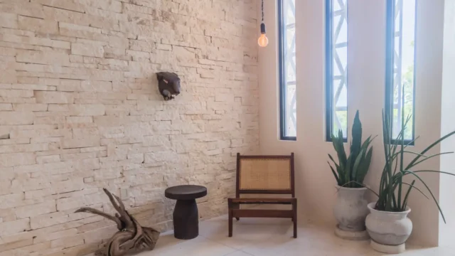08. Condo Entry