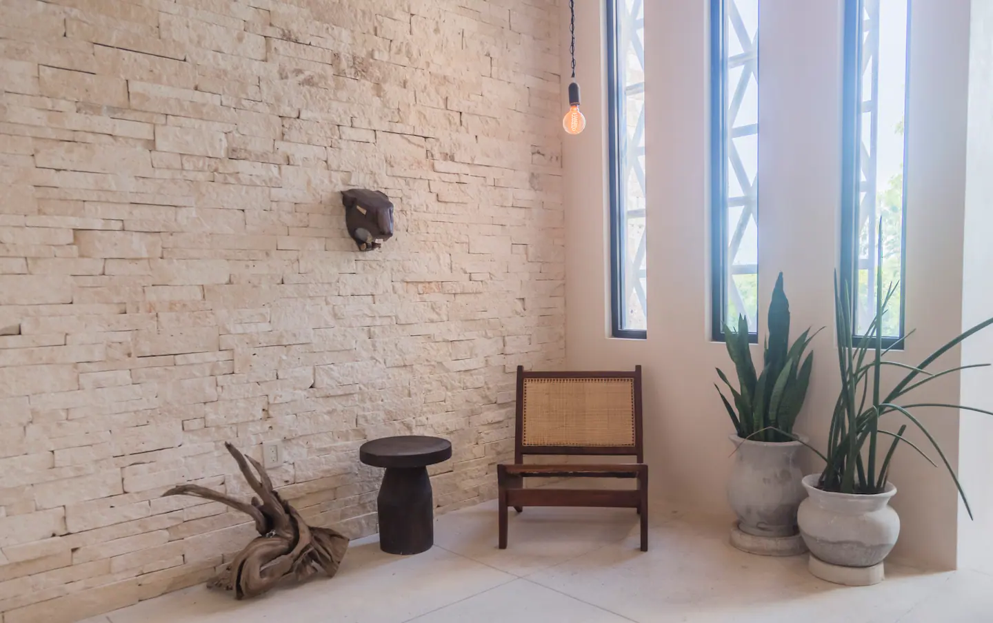08. Condo Entry