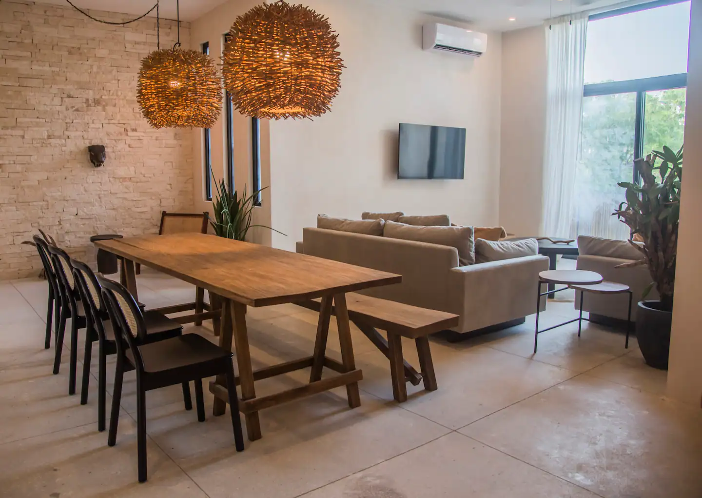 09. Condo Dining Living