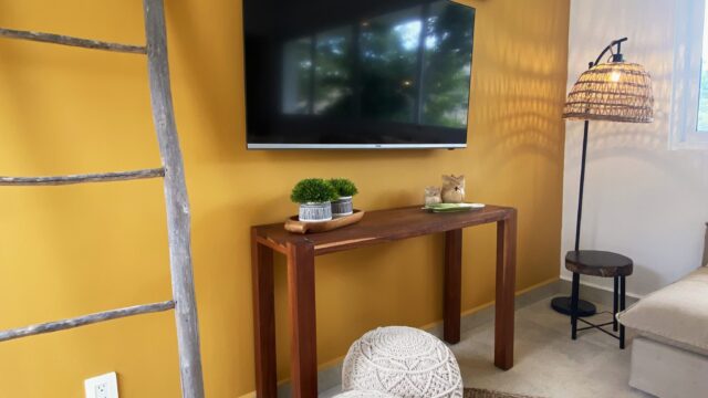 10 Art and Decor