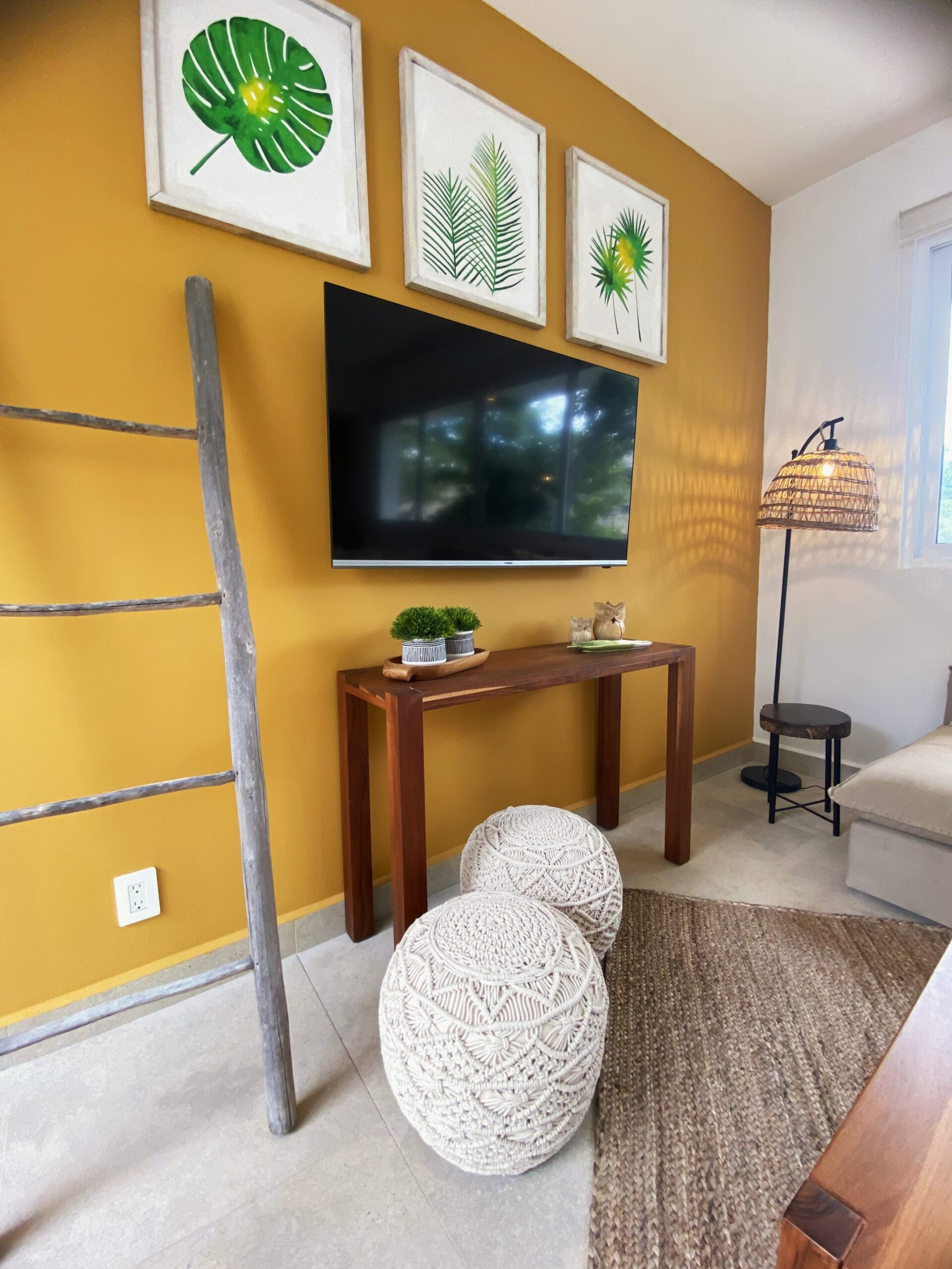 10 Art and Decor