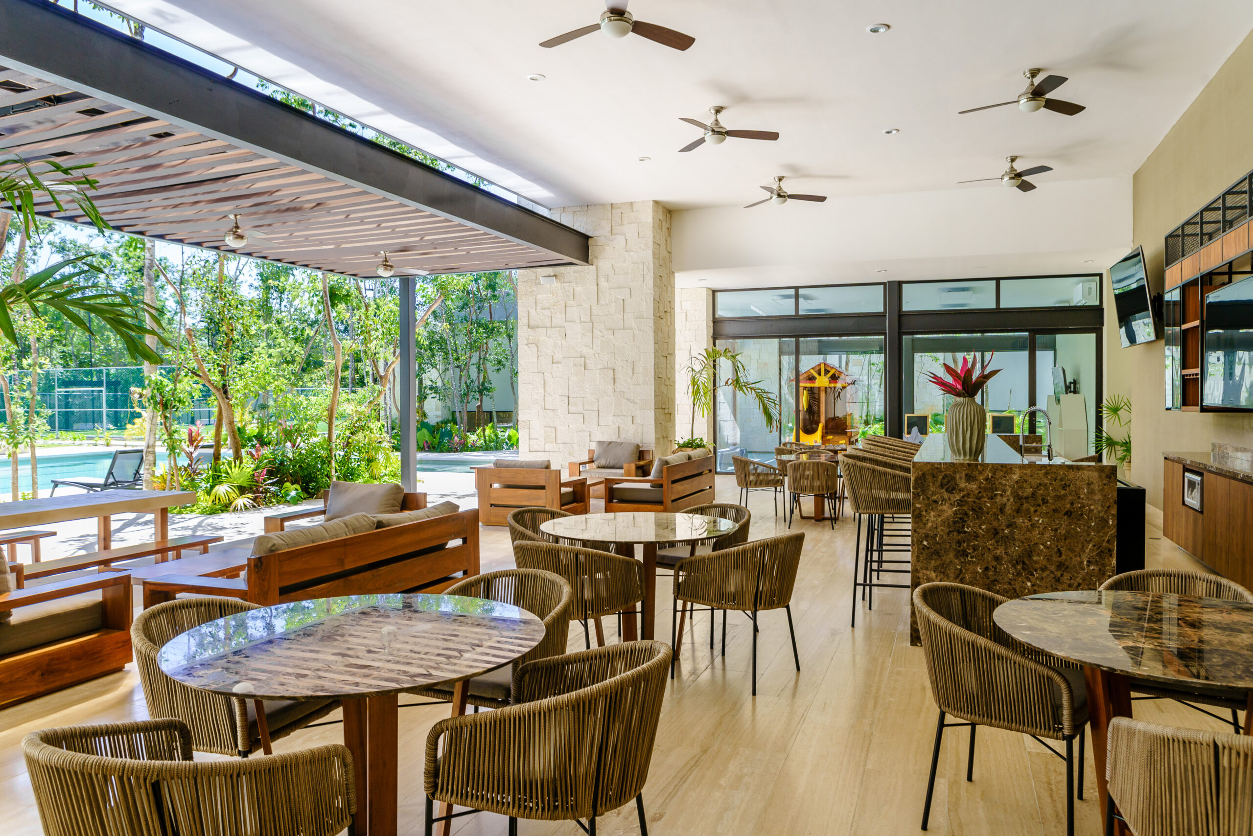 10. Terreza Bar