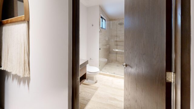 Costa-Caribe-Bathroom