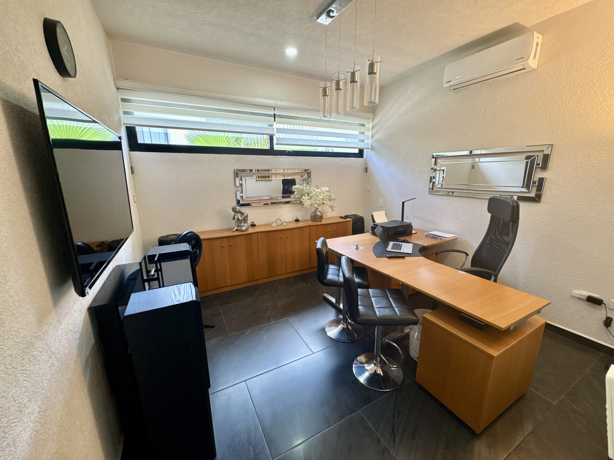 Main level bedroom or office (1)