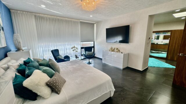 Master bedroom (1)