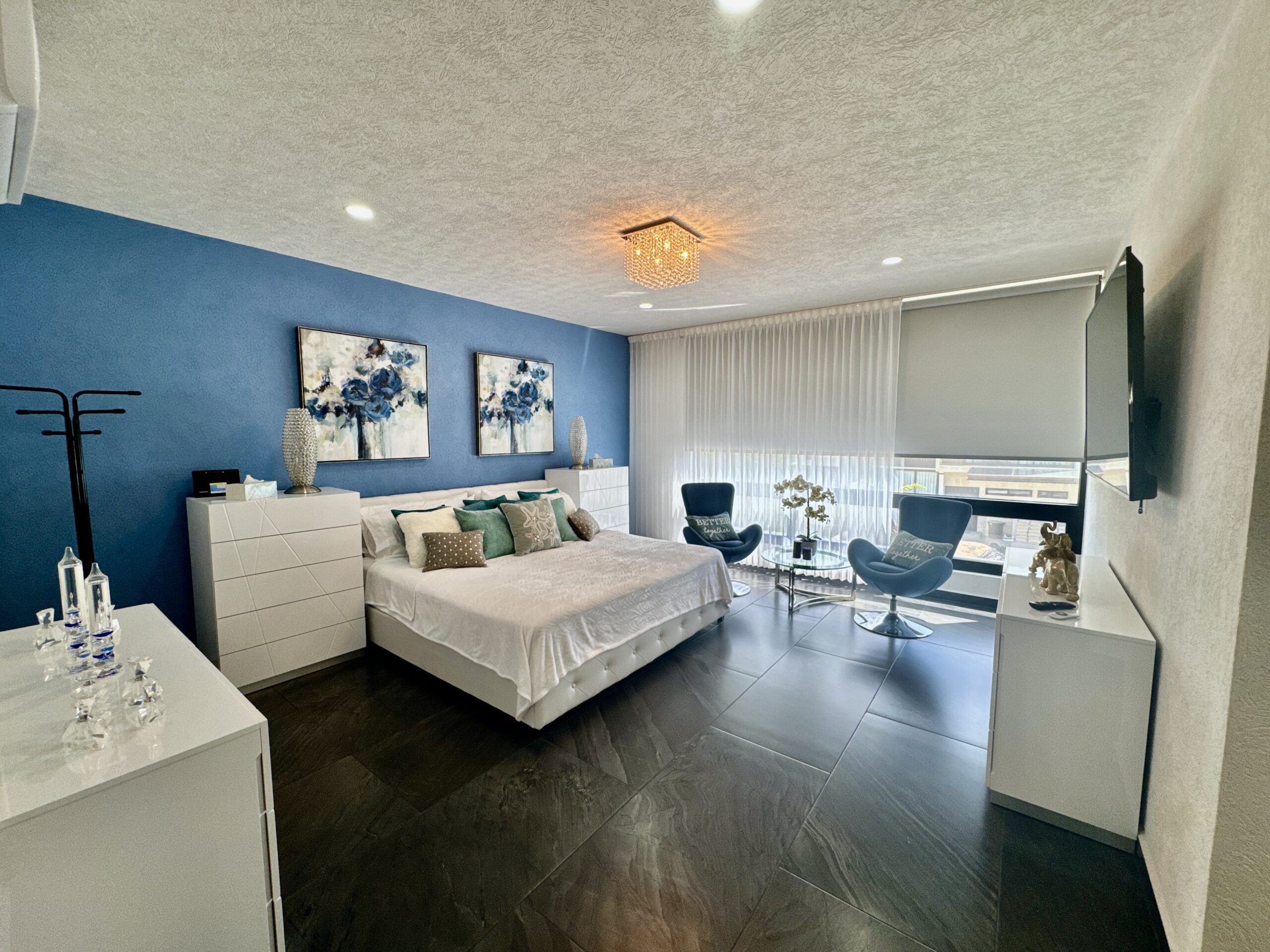 Master bedroom (2)