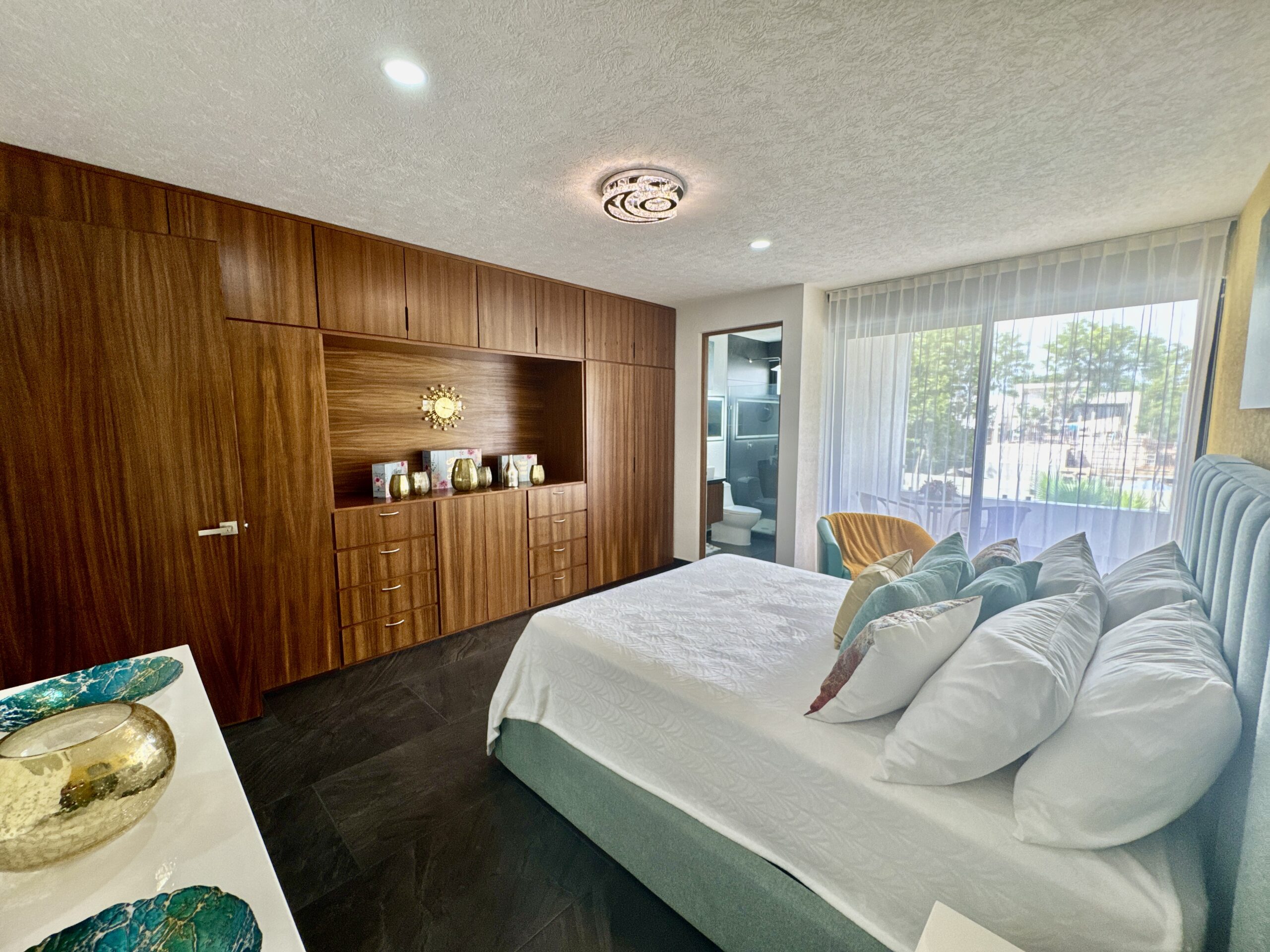 Second bedroom